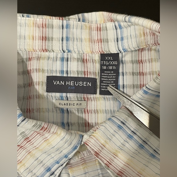Van Heusen *Like New* Classic Fit Cotton Shortsleeve Buttowndown. Size XXL - Picture 4 of 6